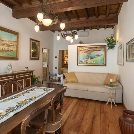 Boutique Ponte Vecchio 피렌체